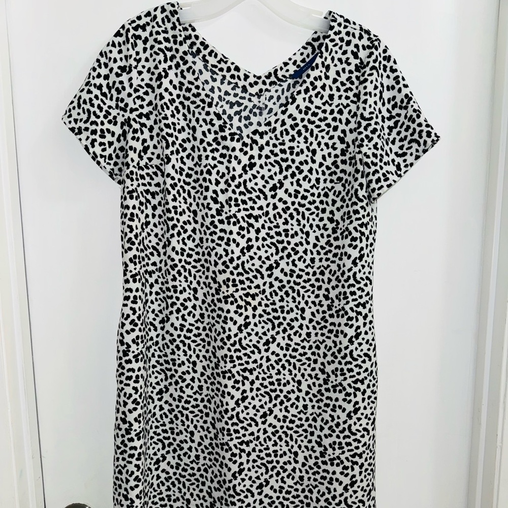 Apt. 9 Monochrome Animal Print Top